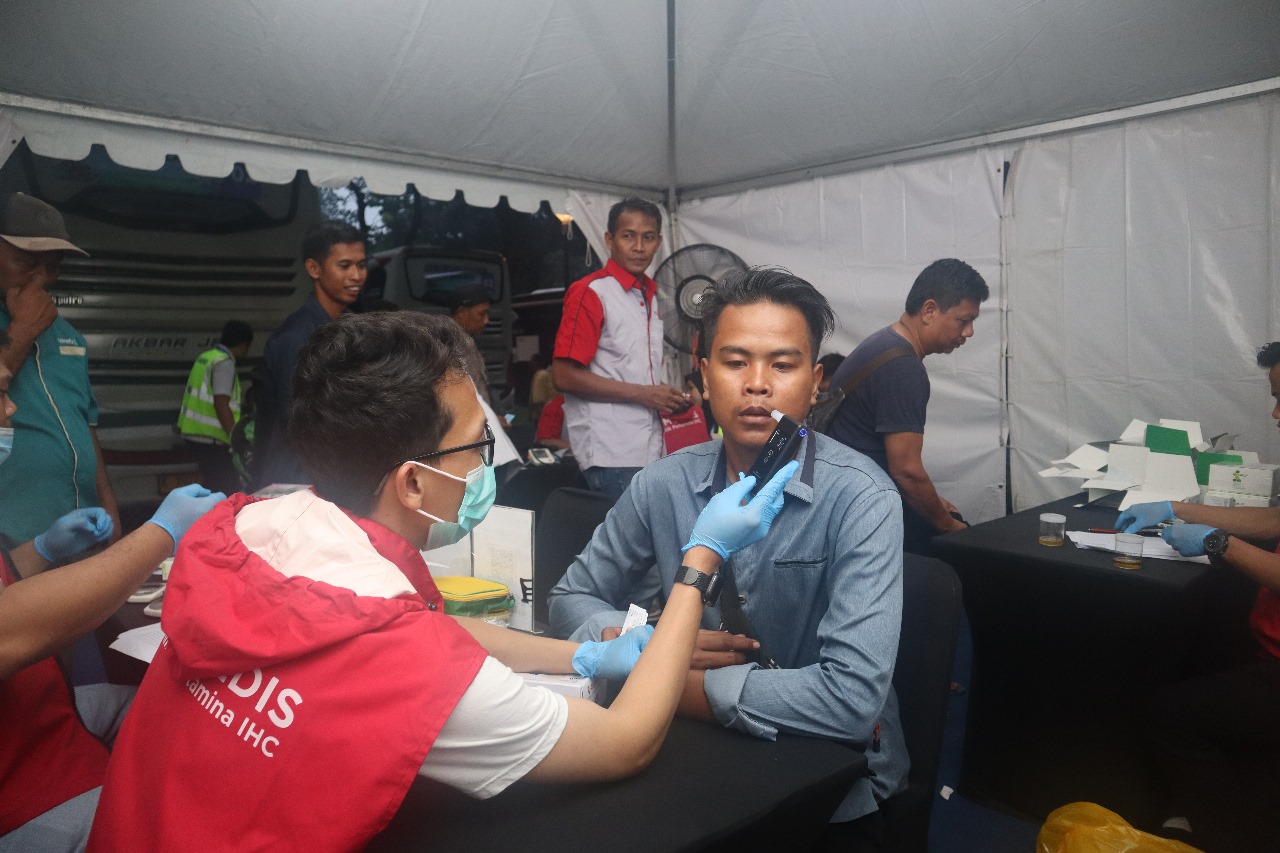 Klinik Pertamina IHC bersama PBM IHC Support Mudik Asyik Pertamina 2024