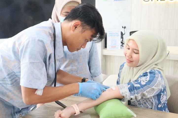 Pelatihan Flebotomi: Meningkatkan Service Excellence dan Kualitas Layanan di Klinik Pertamina IHC